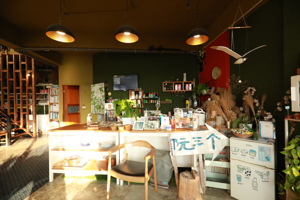 苗栗大湖住宿|上山回家旅宿。寵物友善民宿、矗立山腰的公視實境清水模民宿、一泊二食 - 第18張圖 苗栗大湖住宿|上山回家旅宿。寵物友善民宿、矗立山腰的公視實境清水模民宿、一泊二食