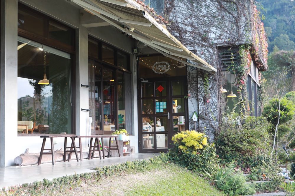 苗栗大湖住宿|上山回家旅宿。寵物友善民宿、矗立山腰的公視實境清水模民宿、一泊二食 - 第17張圖 苗栗大湖住宿|上山回家旅宿。寵物友善民宿、矗立山腰的公視實境清水模民宿、一泊二食