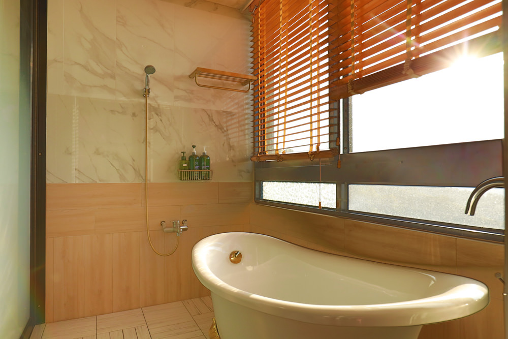 苗栗大湖住宿｜上山回家旅宿。寵物友善民宿、矗立山腰的公視實境清水模民宿、一泊二食