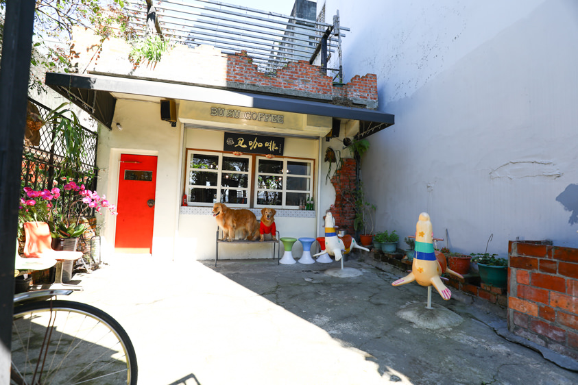 桃園大溪美食|丑咖啡BU-BU caf’e。老宅咖啡廳、寵物友善餐廳、早午餐鬆餅超美味 - 第5張圖 桃園大溪美食|丑咖啡BU-BU caf’e。老宅咖啡廳、寵物友善餐廳、早午餐鬆餅超美味