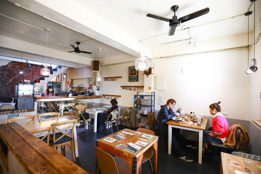 桃園大溪美食|丑咖啡BU-BU caf’e。老宅咖啡廳、寵物友善餐廳、早午餐鬆餅超美味 - 第7張圖 桃園大溪美食|丑咖啡BU-BU caf’e。老宅咖啡廳、寵物友善餐廳、早午餐鬆餅超美味