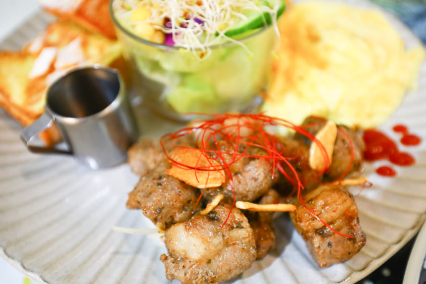 桃園大溪美食|丑咖啡BU-BU caf’e。老宅咖啡廳、寵物友善餐廳、早午餐鬆餅超美味 - 第16張圖 桃園大溪美食|丑咖啡BU-BU caf’e。老宅咖啡廳、寵物友善餐廳、早午餐鬆餅超美味