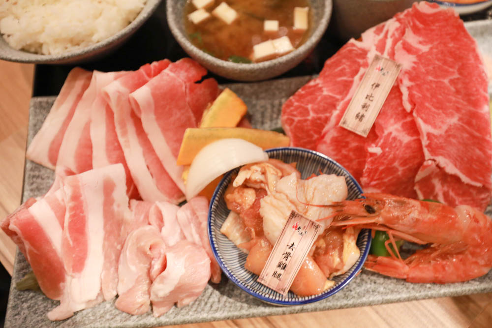 新北中和美食｜美術系壽司x烤滿分燒肉。中永和寵物友善餐廳、超澎湃個人日式燒肉、四號公園旁、永安市場捷運站