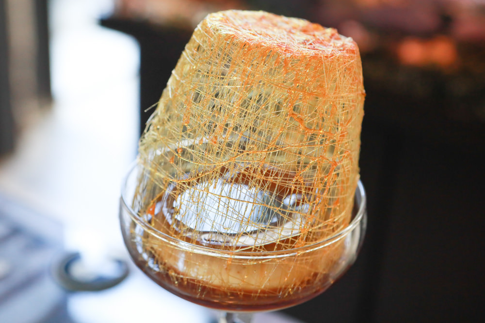 台南美食推薦|CREMA CAFÉ葵瑪咖啡。老宅咖啡廳中的寵物友善餐廳。寵物餐點、超人氣鳥巢布丁、 - 第13張圖 台南美食推薦|CREMA CAFÉ葵瑪咖啡。老宅咖啡廳中的寵物友善餐廳。寵物餐點、超人氣鳥巢布丁、