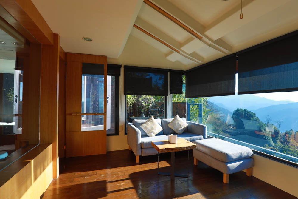 南投清境絕景民宿|五里坡民宿5KM Villa。清境寵物友善民宿、碧湖湖景絕美山居、療癒系日落、一泊二食(下午茶、早餐) - 第30張圖 南投清境絕景民宿|五里坡民宿5KM Villa。清境寵物友善民宿、碧湖湖景絕美山居、療癒系日落、一泊二食(下午茶、早餐)