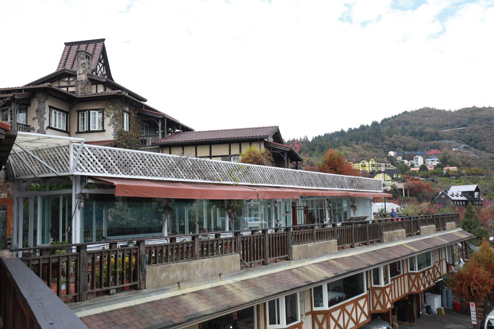 清境來福居玻璃屋景觀餐廳|清境寵物友善餐廳、南投清境美食、絕美玻璃屋、精緻無菜單料理、來福居民宿 - 第8張圖 清境來福居玻璃屋景觀餐廳|清境寵物友善餐廳、南投清境美食、絕美玻璃屋、精緻無菜單料理、來福居民宿