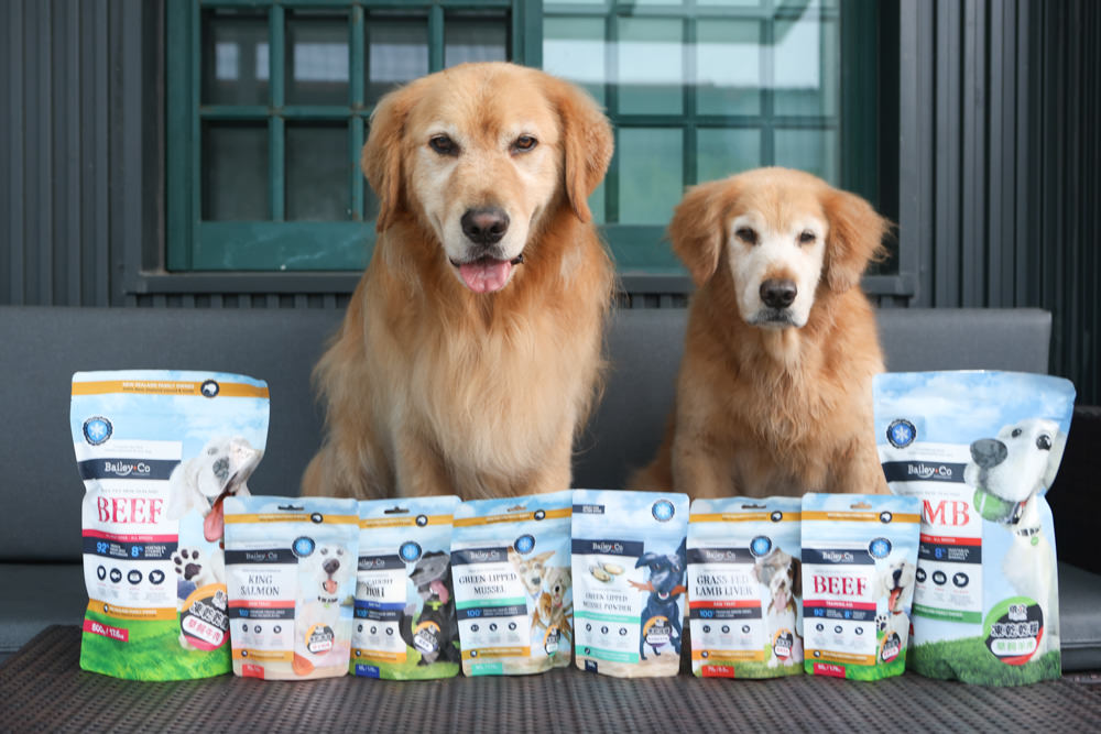 寵物凍乾主食、凍乾零食|Bailey+Co倍立天然犬貓優質凍乾乾糧、優質凍乾零食、犬用凍乾關節保養粉。紐西蘭原裝進口(草飼羊肉、草飼牛肉、草飼羊肝、帝王鮭魚、綠唇貽貝、藍鱈魚、鳳尾魚) - 第1張圖 寵物凍乾主食、凍乾零食|Bailey+Co倍立天然犬貓優質凍乾乾糧、優質凍乾零食、犬用凍乾關節保養粉。紐西蘭原裝進口(草飼羊肉、草飼牛肉、草飼羊肝、帝王鮭魚、綠唇貽貝、藍鱈魚、鳳尾魚)