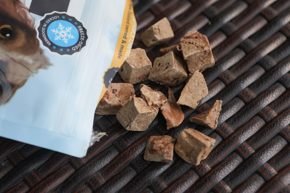 寵物凍乾主食、凍乾零食｜Bailey+Co倍立天然犬貓優質凍乾乾糧、優質凍乾零食、犬用凍乾關節保養粉。紐西蘭原裝進口（草飼羊肉、草飼牛肉、草飼羊肝、帝王鮭魚、綠唇貽貝、藍鱈魚、鳳尾魚）