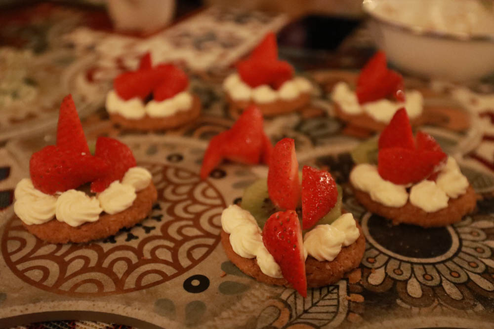 南投懶人豪華露營｜入樹二村嬉皮國度。一泊二食、寵物友善帳篷、異國風情主廚料理、洞穴帳、雙樓帳