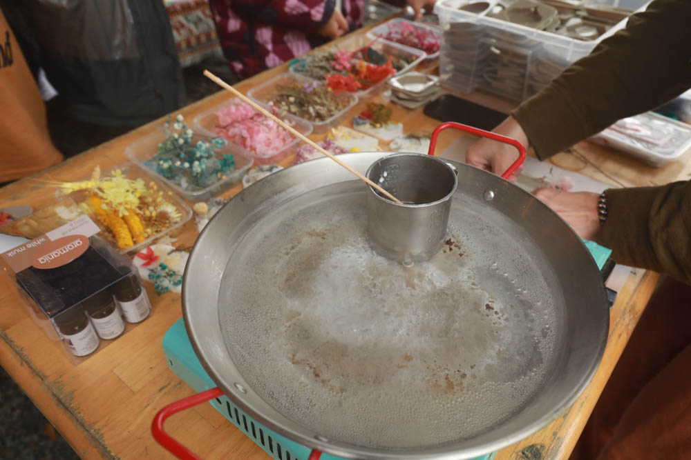 南投懶人豪華露營｜入樹二村嬉皮國度。一泊二食、寵物友善帳篷、異國風情主廚料理、洞穴帳、雙樓帳