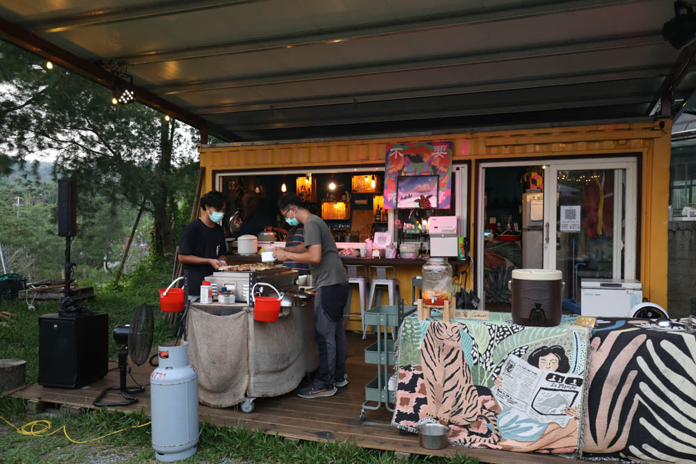 南投懶人豪華露營|入樹村露營區。一泊二食、寵物友善帳篷、免裝備露營、星空電影院、手作課程 - 第13張圖 南投懶人豪華露營|入樹村露營區。一泊二食、寵物友善帳篷、免裝備露營、星空電影院、手作課程