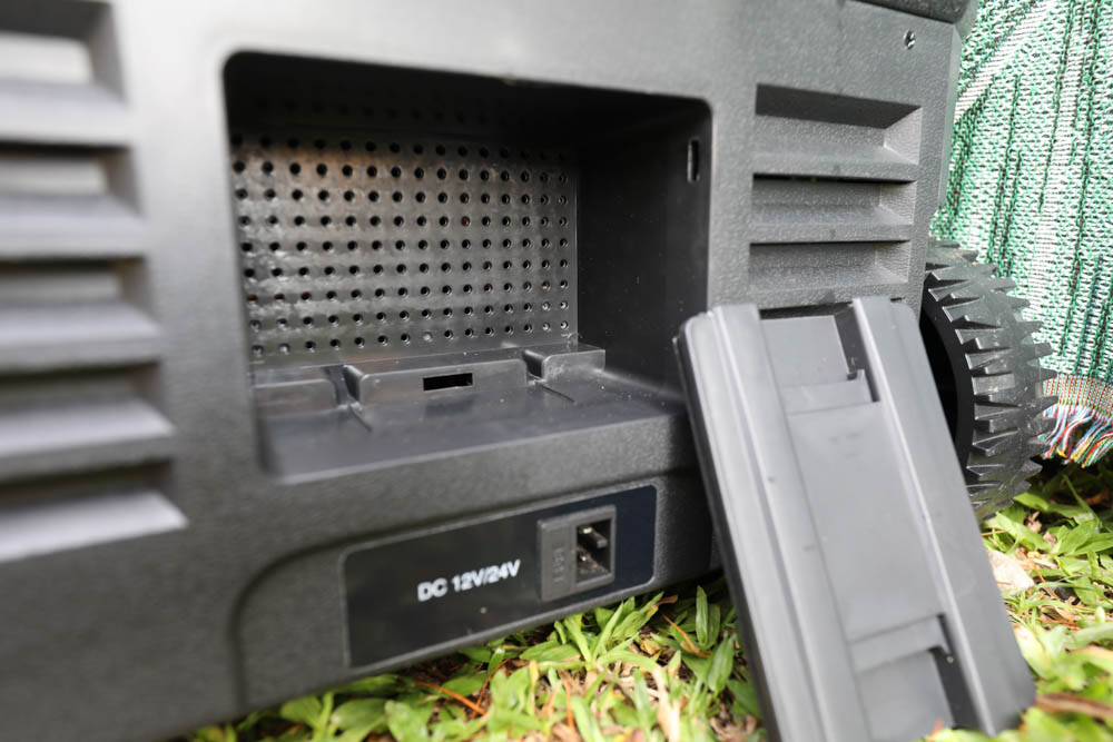 露營野餐裝備推薦｜SANSUI山水行動冰箱45L。LG壓縮機、家用車用、雙槽雙溫控行動冰箱、大空間大容量、輕鬆方便移動、露營旅行超實用！