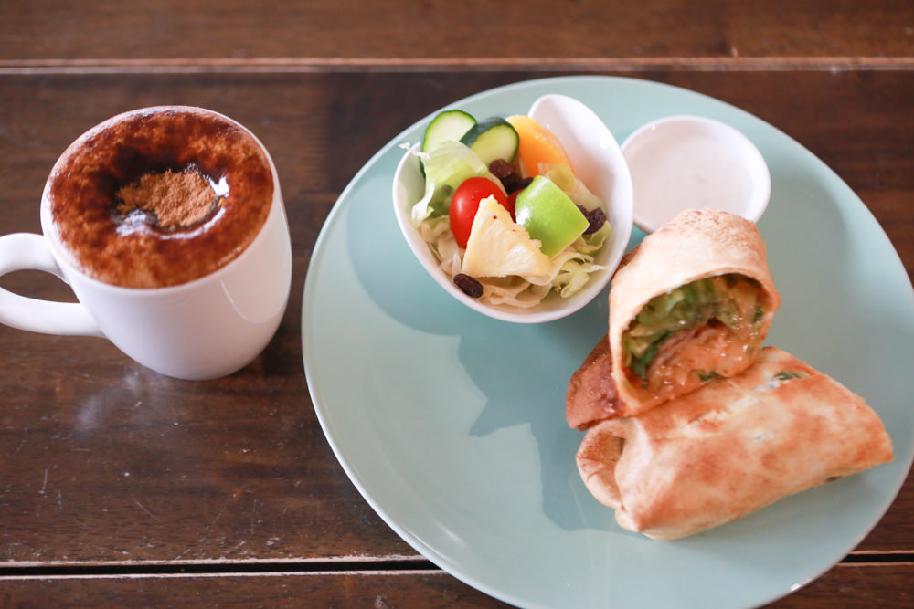 台北內湖美食｜肯達咖啡Kantata Coffee。寵物友善餐廳、早午餐、內湖科學園區、捷運西湖站咖啡廳