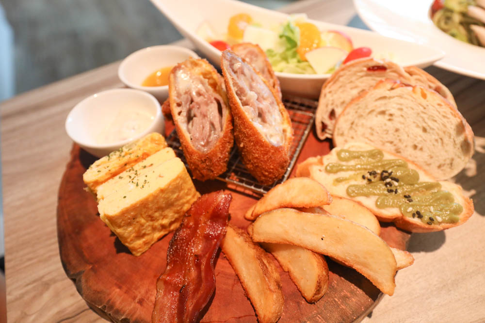 台北內湖美食｜Le lakeshore brunch & dinner。絕美歐風網美餐廳、寵物友善餐廳、早午餐、大湖山莊內