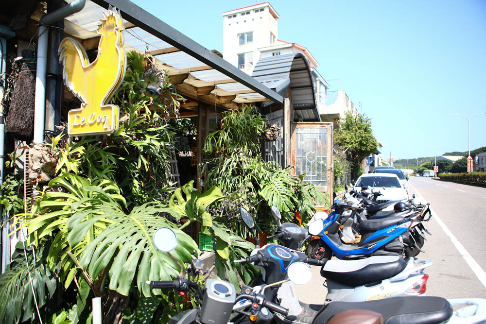 新北三芝淺水灣美食｜公雞咖啡Le coq 。北海岸無敵海景咖啡廳、寵物友善餐廳