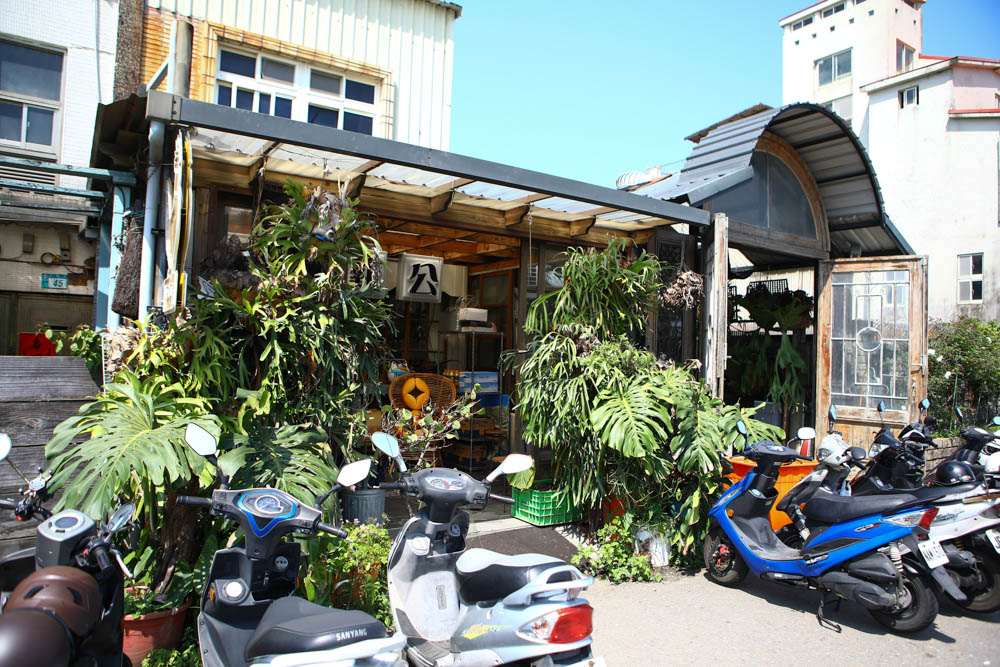 新北三芝淺水灣美食｜公雞咖啡Le coq 。北海岸無敵海景咖啡廳、寵物友善餐廳