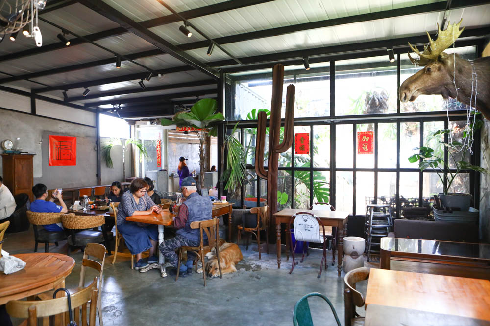 新北三芝淺水灣美食｜公雞咖啡Le coq 。北海岸無敵海景咖啡廳、寵物友善餐廳