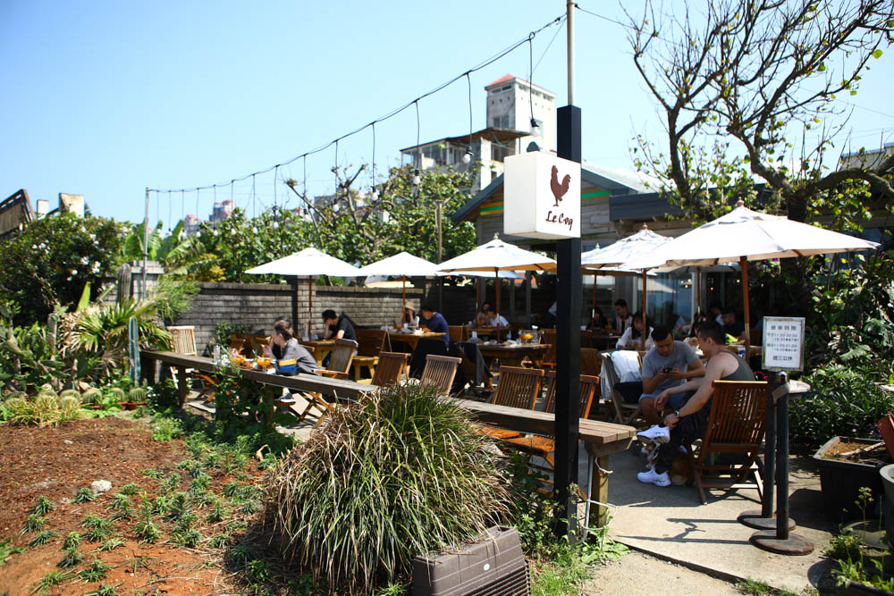 新北三芝淺水灣美食｜公雞咖啡Le coq 。北海岸無敵海景咖啡廳、寵物友善餐廳