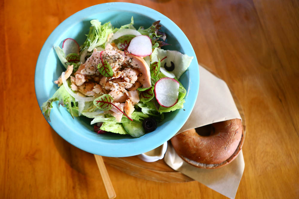 新北三芝淺水灣美食｜公雞咖啡Le coq 。北海岸無敵海景咖啡廳、寵物友善餐廳