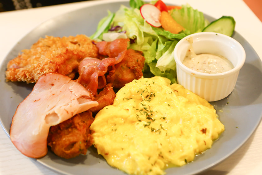 台北公館美食｜BFF Gossip Brunch 義式餐廳、網美咖啡廳、視覺系早午餐、寵物友善餐廳