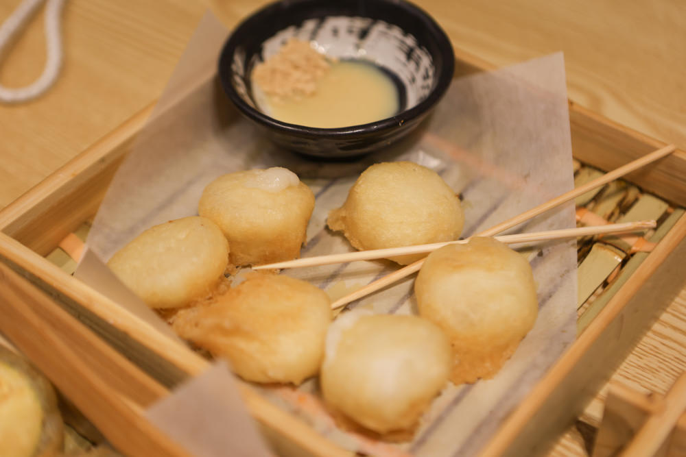 花蓮美食｜冉冉 Yukkuri。串揚天婦羅炸串、烏龍麵燒餃子、日式刨冰、花蓮宵夜、居酒屋、寵物友善餐廳