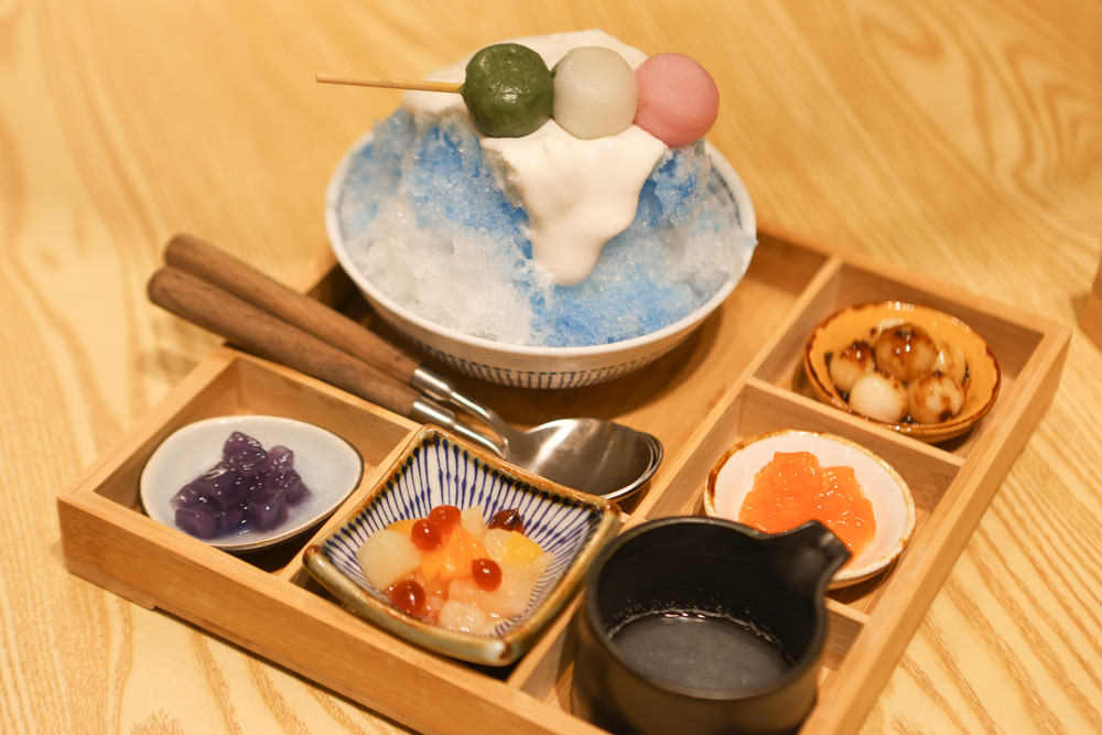 花蓮美食｜冉冉 Yukkuri。串揚天婦羅炸串、烏龍麵燒餃子、日式刨冰、花蓮宵夜、居酒屋、寵物友善餐廳