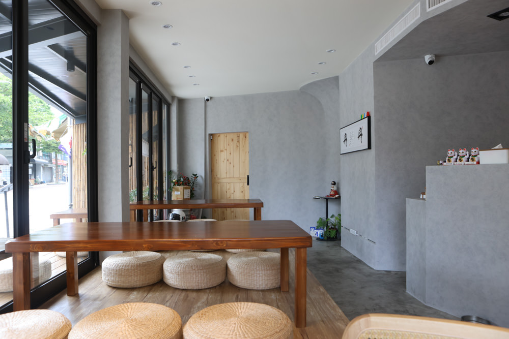 花蓮美食｜冉冉 Yukkuri。串揚天婦羅炸串、烏龍麵燒餃子、日式刨冰、花蓮宵夜、居酒屋、寵物友善餐廳