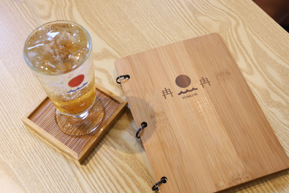 花蓮美食｜冉冉 Yukkuri。串揚天婦羅炸串、烏龍麵燒餃子、日式刨冰、花蓮宵夜、居酒屋、寵物友善餐廳