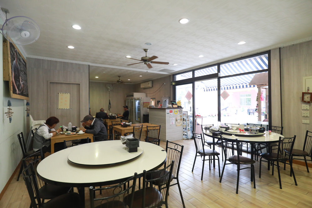 新店美食|加納富魚食坊‧內洞美食。寵物友善餐廳、烏來在地食材創意料理、冷泉養殖鱘龍魚 - 第17張圖 新店美食|加納富魚食坊‧內洞美食。寵物友善餐廳、烏來在地食材創意料理、冷泉養殖鱘龍魚