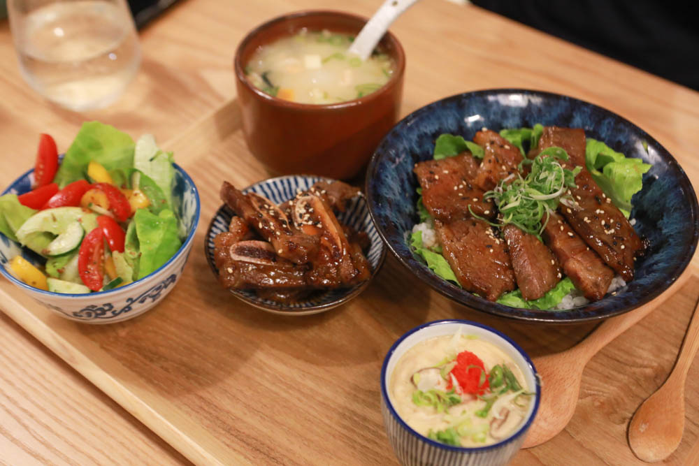 台北松山美食|德相美式加州壽司NCIS Sushi。寵物友善餐廳、驚豔好吃的美式壽司卷 - 第18張圖 台北松山美食|德相美式加州壽司NCIS Sushi。寵物友善餐廳、驚豔好吃的美式壽司卷