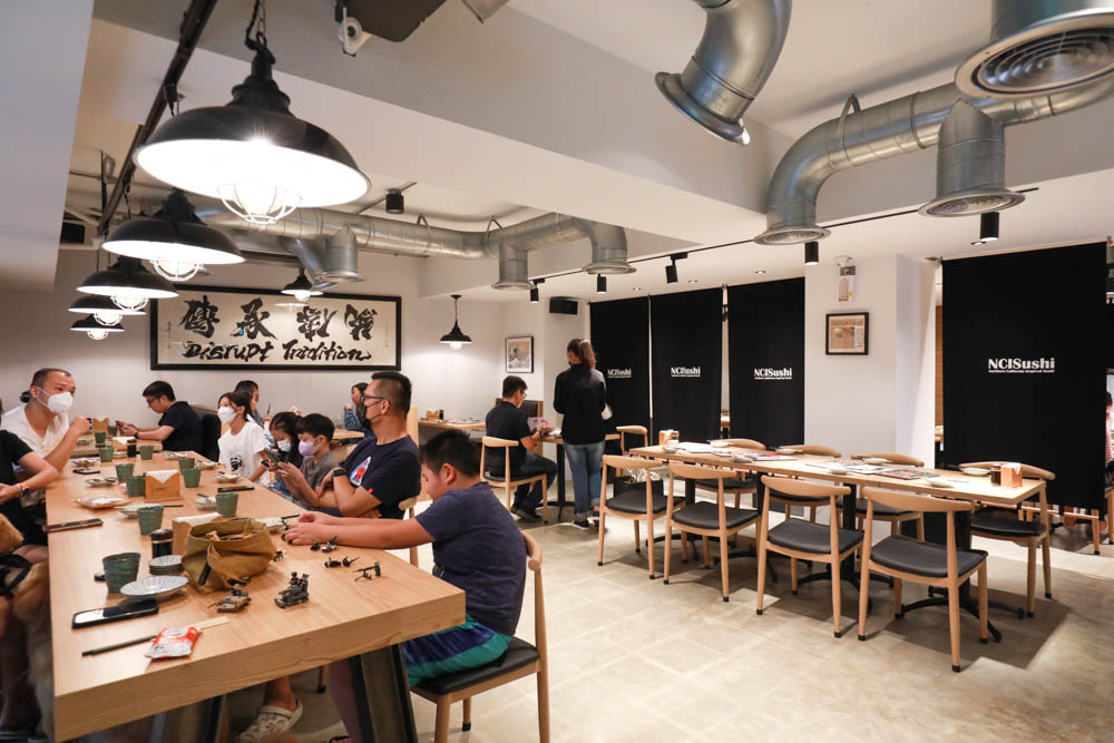 台北松山美食|德相美式加州壽司NCIS Sushi。寵物友善餐廳、驚豔好吃的美式壽司卷 - 第5張圖 台北松山美食|德相美式加州壽司NCIS Sushi。寵物友善餐廳、驚豔好吃的美式壽司卷