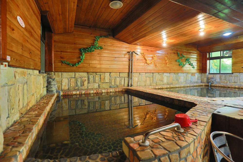 桃園復興|拉拉山、明池北橫貫下巴陵溫泉山莊餐廳。寵物友善民宿餐廳、拉拉山溫泉美人湯、個人湯屋 - 第22張圖 桃園復興|拉拉山、明池北橫貫下巴陵溫泉山莊餐廳。寵物友善民宿餐廳、拉拉山溫泉美人湯、個人湯屋