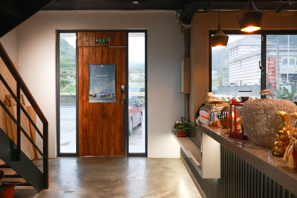 北海岸石門|拾浪咖啡。海景第一排、寵物友善餐廳、無敵海景咖啡廳、坐擁第一排絕美海景 - 第5張圖 北海岸石門|拾浪咖啡。海景第一排、寵物友善餐廳、無敵海景咖啡廳、坐擁第一排絕美海景