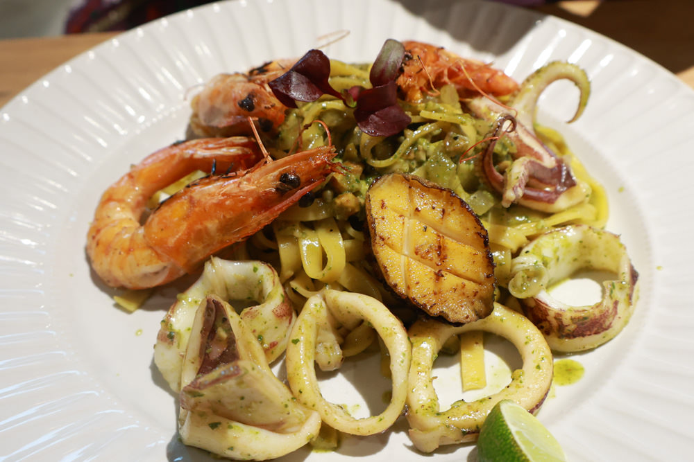 北海岸石門|拾浪咖啡。海景第一排、寵物友善餐廳、無敵海景咖啡廳、坐擁第一排絕美海景 - 第16張圖 北海岸石門|拾浪咖啡。海景第一排、寵物友善餐廳、無敵海景咖啡廳、坐擁第一排絕美海景