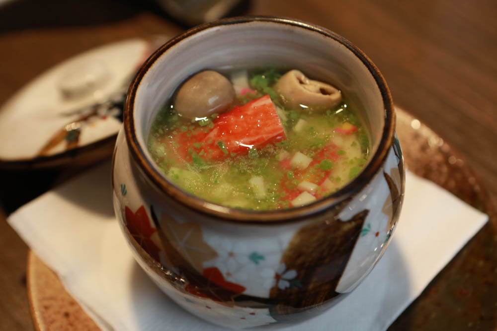 台中美食｜千汌日本料理 にほんりょうり。台中寵物友善餐廳、豪華免費寵物握壽司鮮食餐、包廂設計、寵物友善日料！！