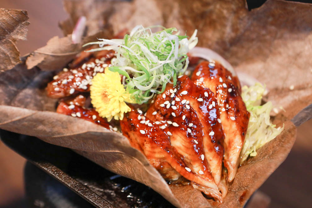 台中美食｜千汌日本料理 にほんりょうり。台中寵物友善餐廳、豪華免費寵物握壽司鮮食餐、包廂設計、寵物友善日料！！