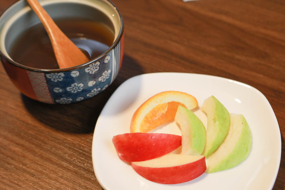 台中美食｜千汌日本料理 にほんりょうり。台中寵物友善餐廳、豪華免費寵物握壽司鮮食餐、包廂設計、寵物友善日料！！