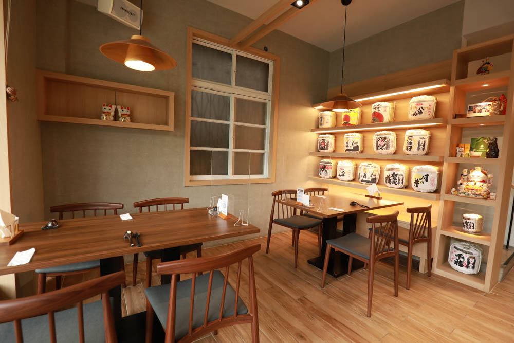 台中美食｜千汌日本料理 にほんりょうり。台中寵物友善餐廳、豪華免費寵物握壽司鮮食餐、包廂設計、寵物友善日料！！