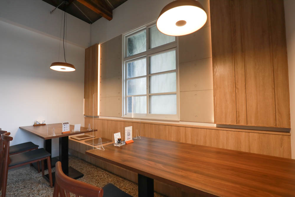 台中美食｜千汌日本料理 にほんりょうり。台中寵物友善餐廳、豪華免費寵物握壽司鮮食餐、包廂設計、寵物友善日料！！