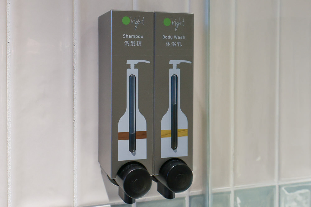 新北石門、北海岸海景住宿推薦｜半島海悅渡假會館：每一間都能帶毛孩入住，超美落地窗海景房必住！寵物友善民宿、北海岸寵物友善住宿