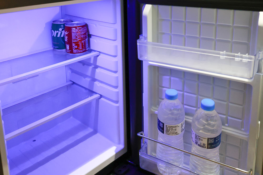 新北石門、北海岸海景住宿推薦｜半島海悅渡假會館：每一間都能帶毛孩入住，超美落地窗海景房必住！寵物友善民宿、北海岸寵物友善住宿