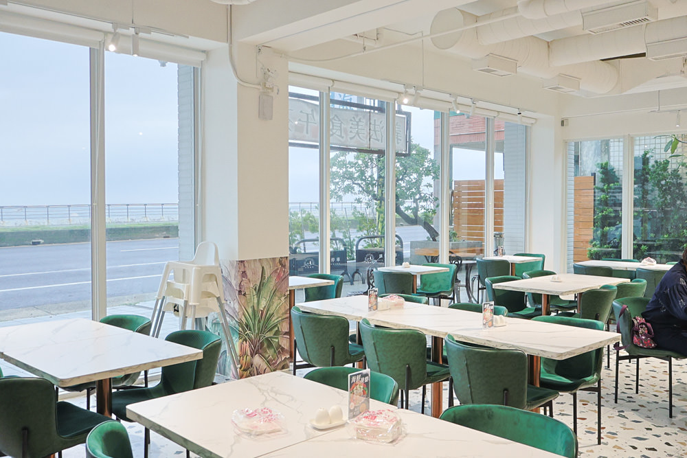 新北石門、北海岸海景住宿推薦｜半島海悅渡假會館：每一間都能帶毛孩入住，超美落地窗海景房必住！寵物友善民宿、北海岸寵物友善住宿