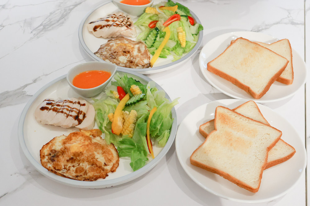 新北石門、北海岸海景住宿推薦｜半島海悅渡假會館：每一間都能帶毛孩入住，超美落地窗海景房必住！寵物友善民宿、北海岸寵物友善住宿