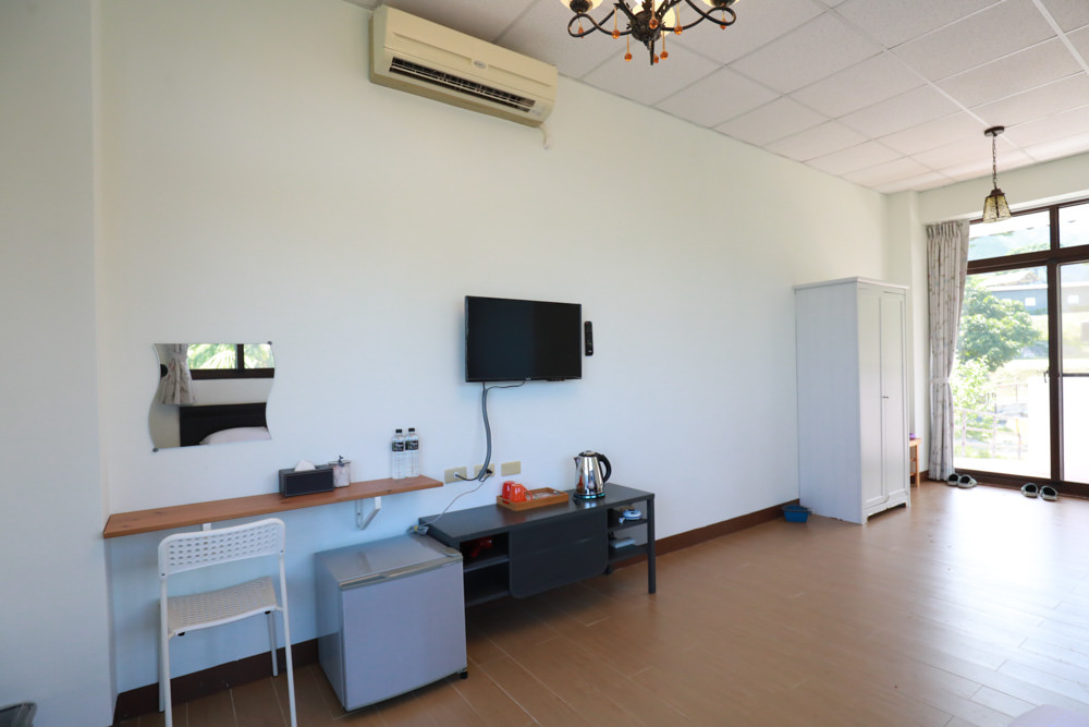 台東東河南八里民宿。寵物友善民宿、坐擁絕美太平洋海景、倚靠都蘭山、綠意盎然大草原！