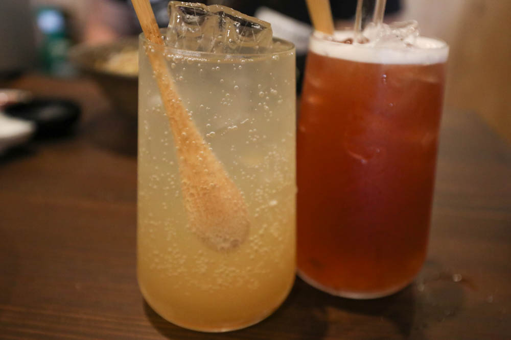 南投埔里美食｜犬侍拉麵。寵物友善餐廳、湯頭濃郁的美味日式拉麵、炸雞煎餃也很道地！