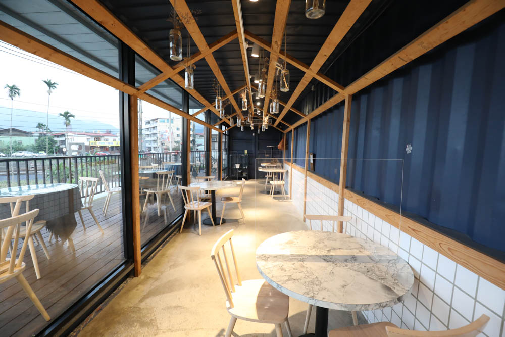 南投埔里美食｜肆盒院。繽紛貨櫃屋網美餐廳、精緻早午餐、寵物友善餐廳、舒肥料理、特色美食