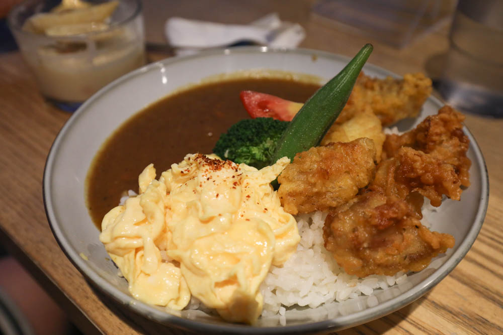 南投埔里美食｜肆盒院。繽紛貨櫃屋網美餐廳、精緻早午餐、寵物友善餐廳、舒肥料理、特色美食