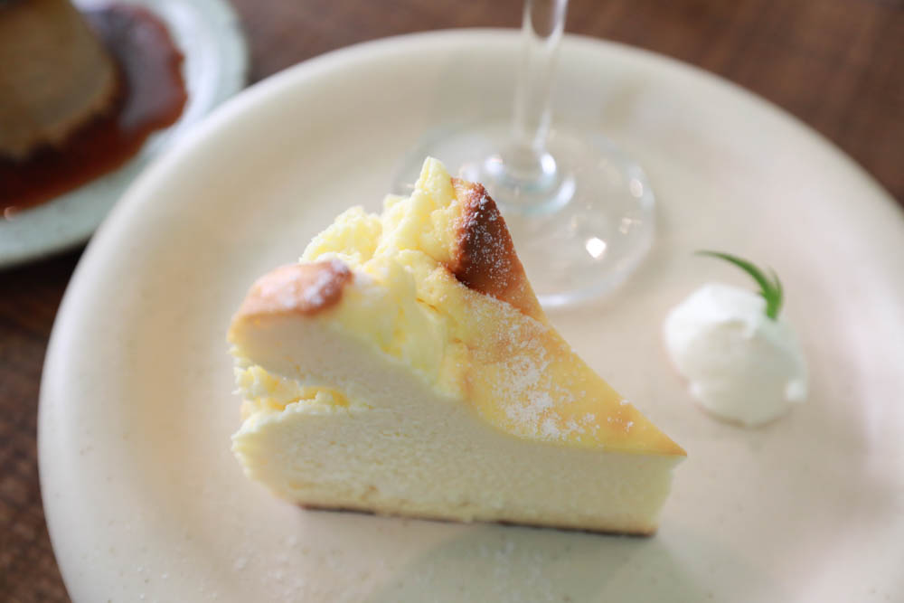 台北信義區美食｜叁食咖啡廳。國父紀念館寵物友善餐廳、韓系小清新網美咖啡廳、餐點美味多元化