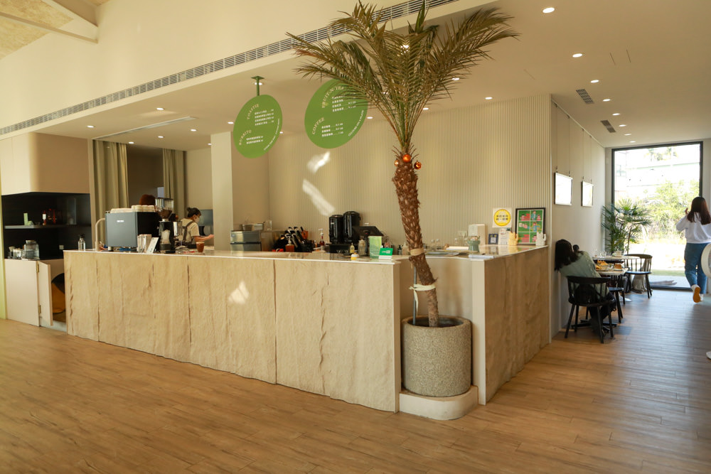 台中后里美食｜HOY Cafe。寵物友善餐廳、后里最美早午餐、后里景觀餐廳、鄰近麗寶Outlet Mall