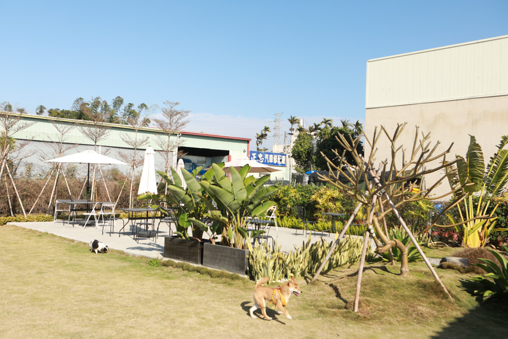 台中后里美食｜HOY Cafe。寵物友善餐廳、后里最美早午餐、后里景觀餐廳、鄰近麗寶Outlet Mall